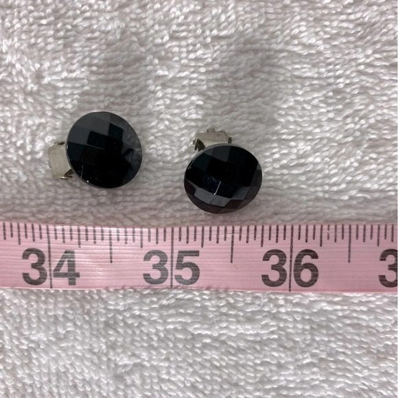 Vintage Black Plastic Multi  Facet Circle Clip On Earrings - Picture 8 of 8